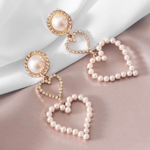 Urban Outfitters Jewelry - 3/$30 💛 Faux Pearl Rhinestone Heart Earrings